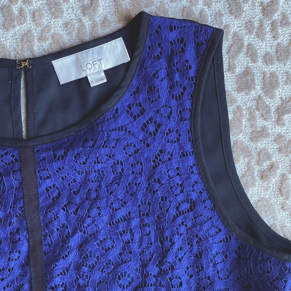 Ann Taylor LOFT Black and Blue Eyelet Lace Sleeveless Top, size L. - Picture 2 of 4